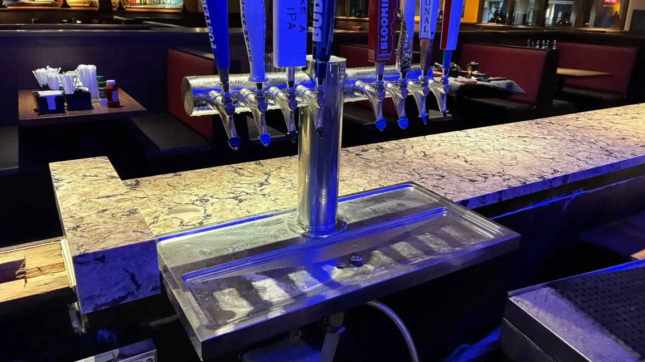Outback Steakhouse: Bar Tops (Multi-Location) — commercial countertop project