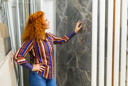 customer-in-bathroom-store-2025-03-05-11-02-43-utc